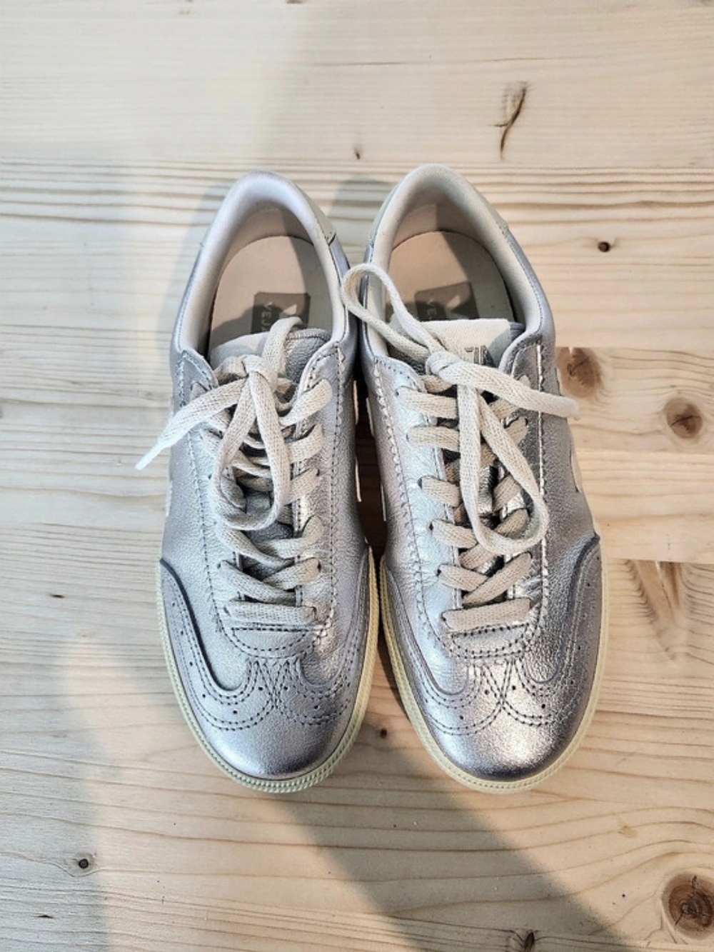 Veja Volley O.T. Leather Sneakers Leather Sneakers Silver & Off-white Women's 6 - Picture 3 of 12